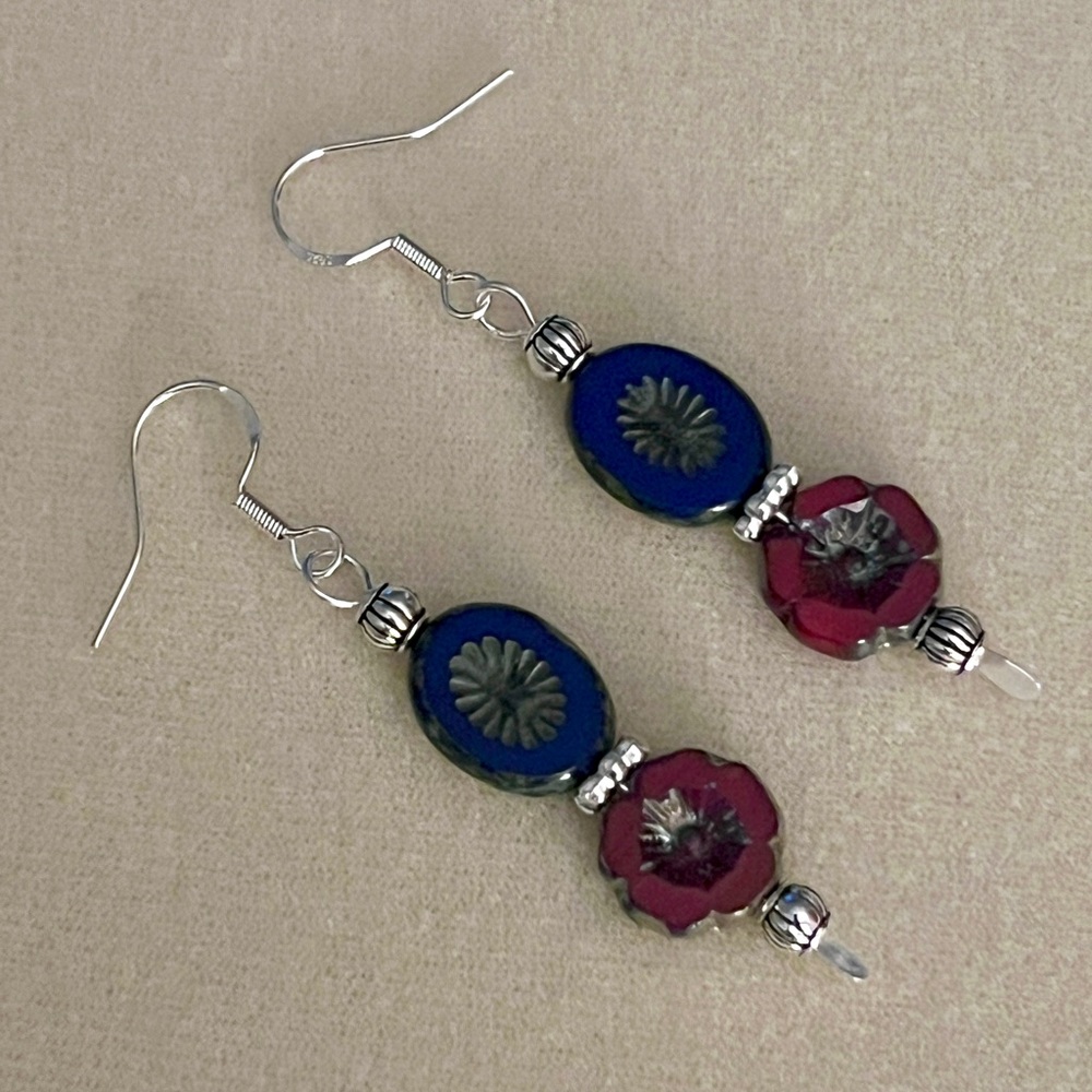 New Gorgeous Blue & Red Flower Czech Glass Earrings With 925 Silver French Hooks - Picture 1 of 9
